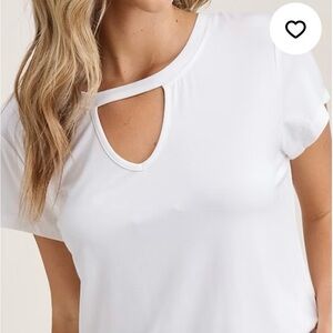NWT LA MIEL Women’s White Keyhole Short Sleeve T-Shirt Size Large
